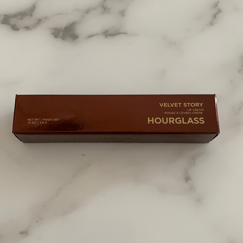 Hourglass velvet story lip cream